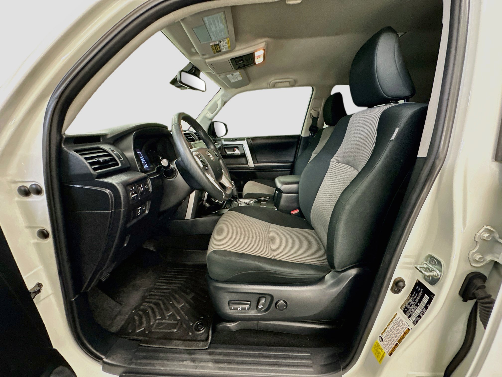 Used 2023 Toyota 4Runner SR5 AWD/4WD image 13