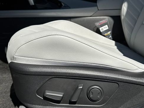 New 2026 Hyundai Elantra Limited FWD image 12