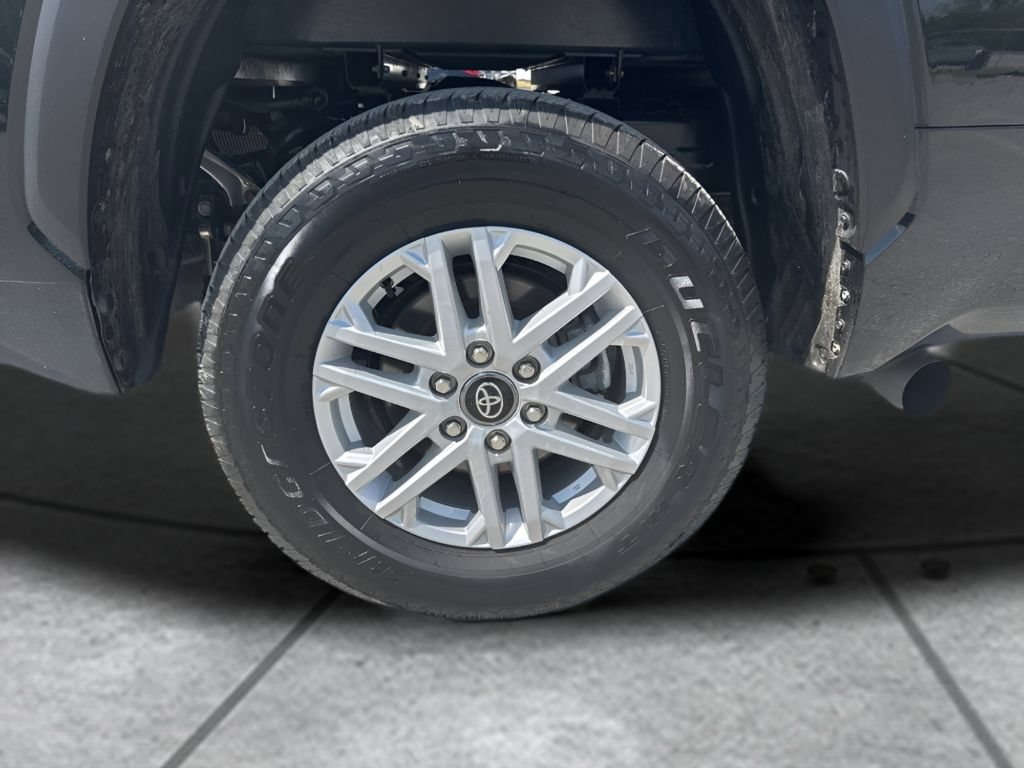 Used 2025 Toyota Tundra SR5 AWD/4WD image 33