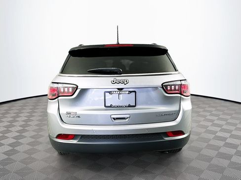 Certified 2021 Jeep Compass Limited AWD/4WD image 9