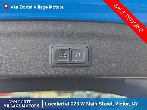 Used 2020 Audi Q3 2.0T Premium w/ Convenience Package AWD/4WD image 29