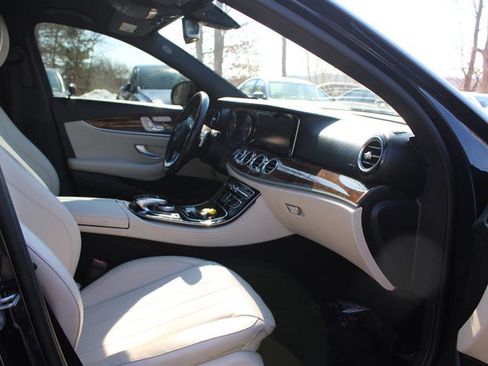 Used 2017 Mercedes-Benz E 300 4MATIC image 14
