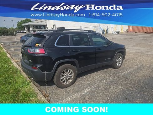 Used 2022 Jeep Cherokee Latitude Lux w/ Sun & Sound Group AWD/4WD image 3