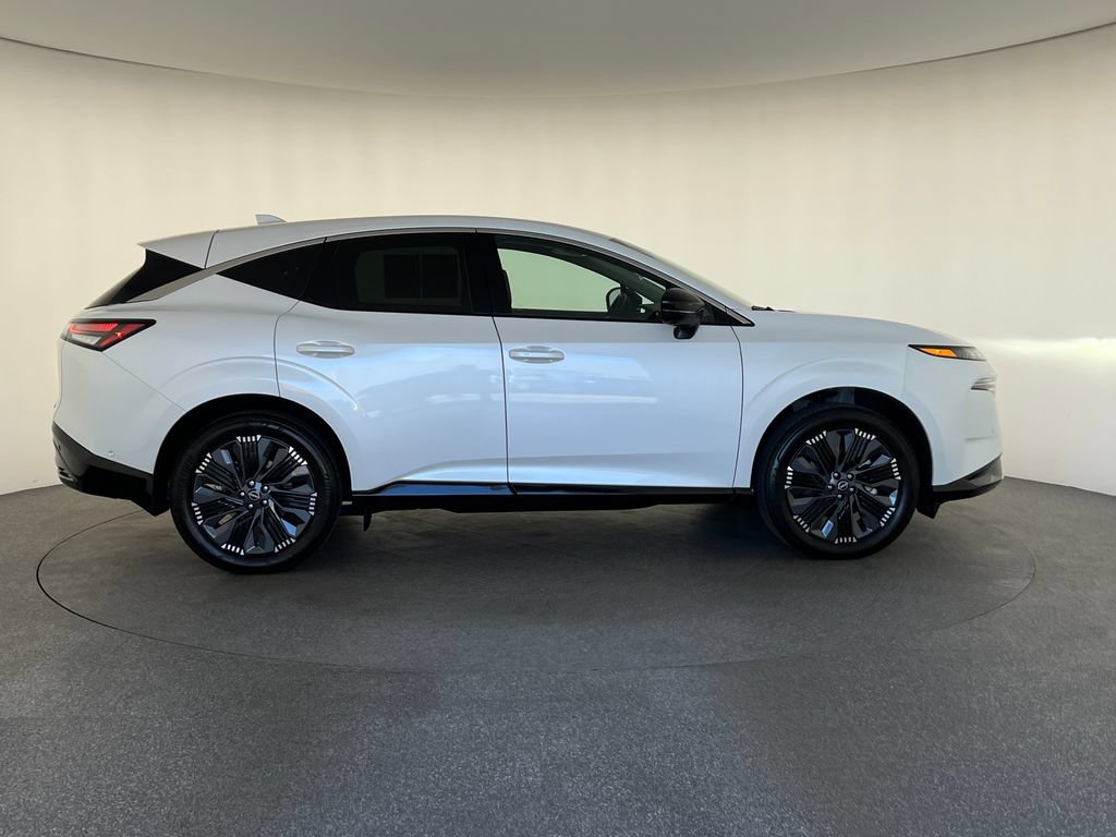 Used 2025 Nissan Murano Platinum w/ Cargo Package AWD/4WD image 2