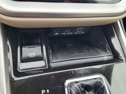 Used 2023 Subaru Outback Limited image 22