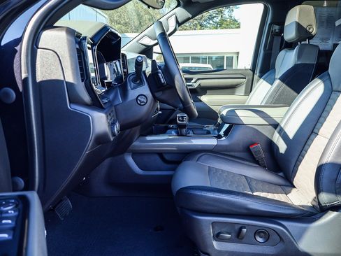 Used 2023 Chevrolet Silverado 1500 ZR2 w/ Technology Package image 2