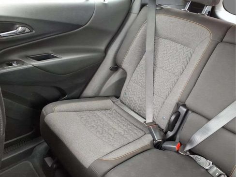 Used 2024 Chevrolet Equinox LT FWD image 16