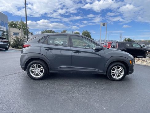 Used 2019 Hyundai Kona SE image 4