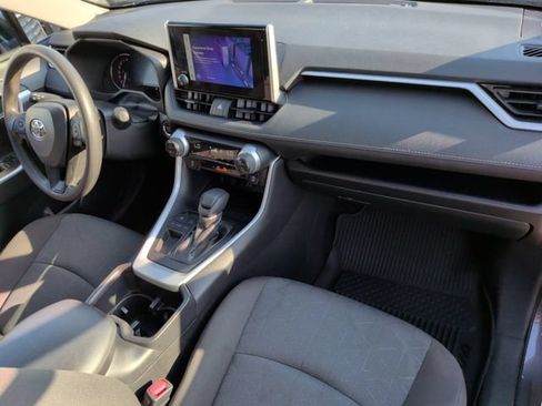 Used 2025 Toyota RAV4 XLE FWD image 27