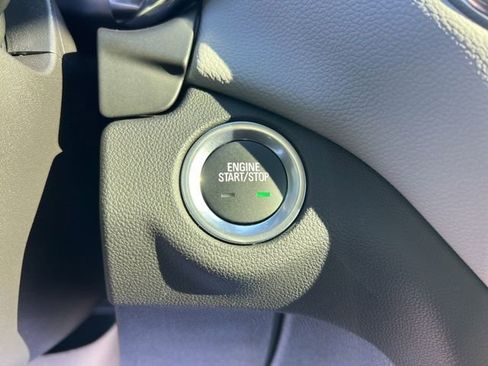 Used 2024 Chevrolet Equinox LS w/ LS Convenience Package image 17