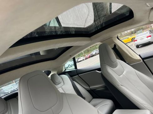 Used 2014 Tesla Model S P85 image 34
