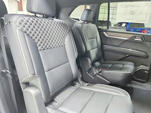 New 2026 GMC Acadia Denali w/ Super Cruise Package FWD image 49