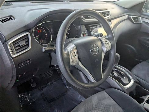 Used 2015 Nissan Rogue SV image 10