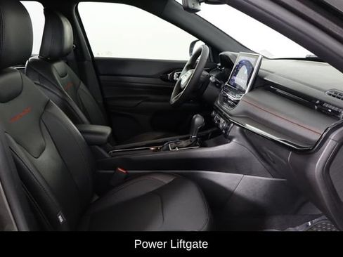 Used 2023 Jeep Compass Trailhawk w/ Trailhawk Elite Group AWD/4WD image 18