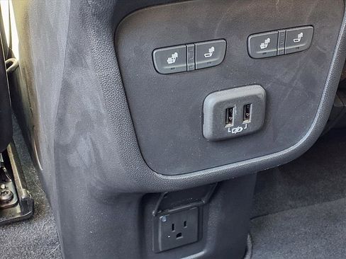 Used 2023 GMC Terrain Denali w/ Black Diamond Edition image 18