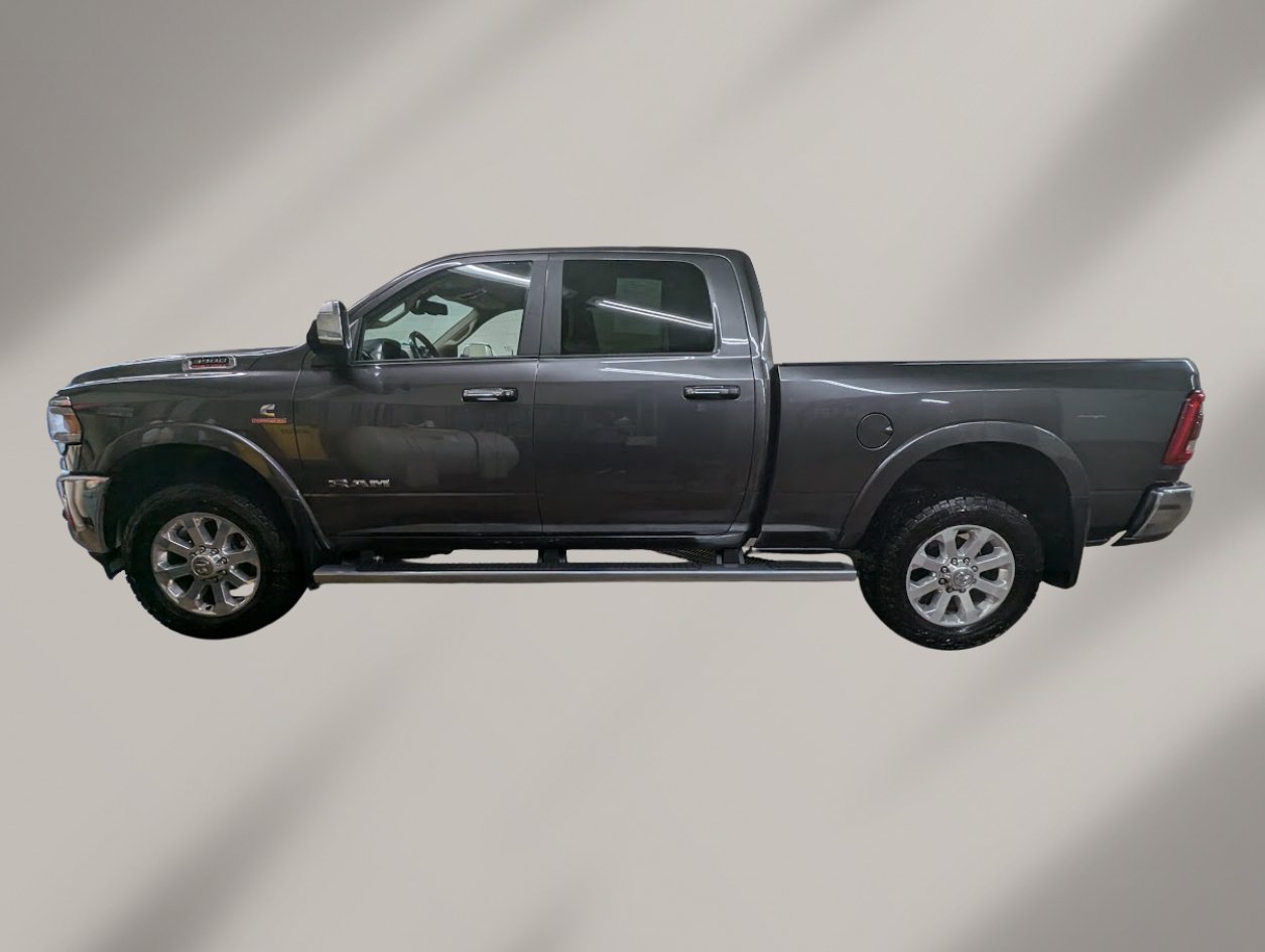 Used 2022 RAM 3500 Laramie AWD/4WD image 3