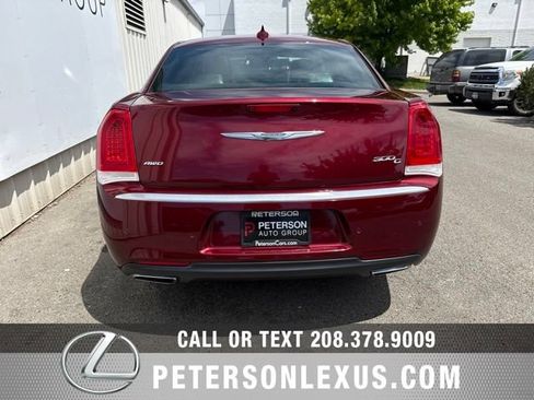 Used 2017 Chrysler 300 C Platinum w/ Safetytec Plus Group AWD/4WD image 5