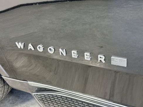 Used 2022 Jeep Wagoneer Series II AWD/4WD image 28