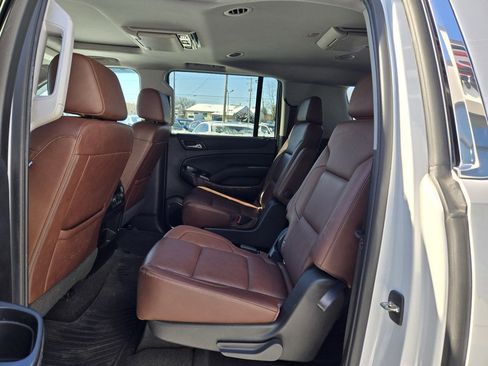 Used 2019 Chevrolet Suburban Premier w/ Premier Plus Edition image 10