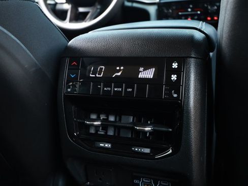 Used 2023 Jeep Grand Cherokee L Limited RWD image 31