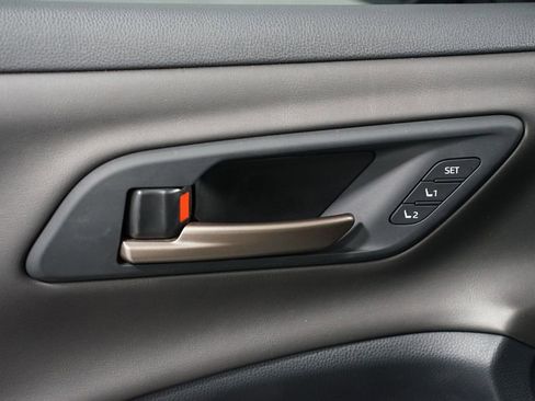 Used 2025 Toyota Crown Nightshade image 32