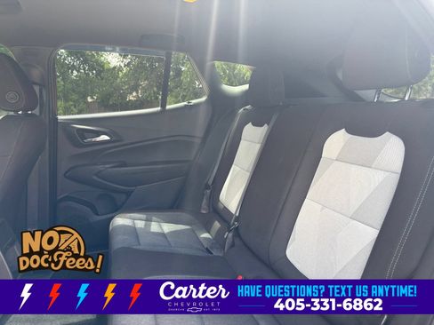 Used 2024 Chevrolet Trax RS w/ Sunroof Package FWD image 24