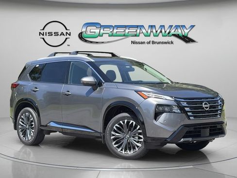 Used 2026 Nissan Rogue Platinum AWD/4WD image 2