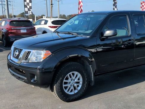 Used 2019 Nissan Frontier SV w/ Value Truck Package image 4