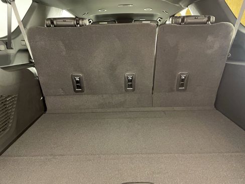 New 2026 Chevrolet Suburban High Country image 22