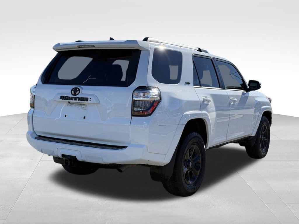 Used 2023 Toyota 4Runner SR5 Premium w/ Moonroof Package RWD image 25