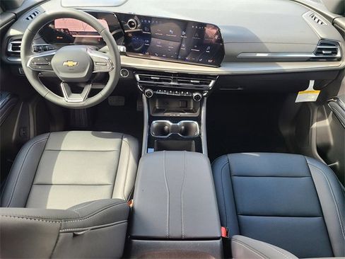 New 2026 Chevrolet Traverse LT w/ Driver Confidence Package image 17