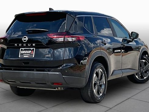 Certified 2025 Nissan Rogue SV AWD/4WD image 13