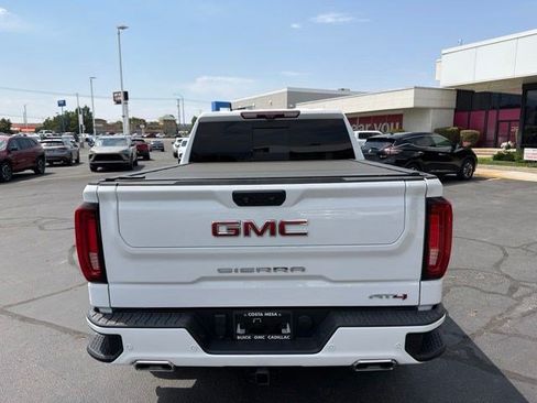 Used 2023 GMC Sierra 1500 AT4 w/ Technology Package AWD/4WD image 5