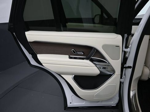 New 2026 Land Rover Range Rover SE AWD/4WD image 17