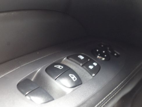 Used 2014 Nissan Pathfinder Platinum AWD/4WD image 21