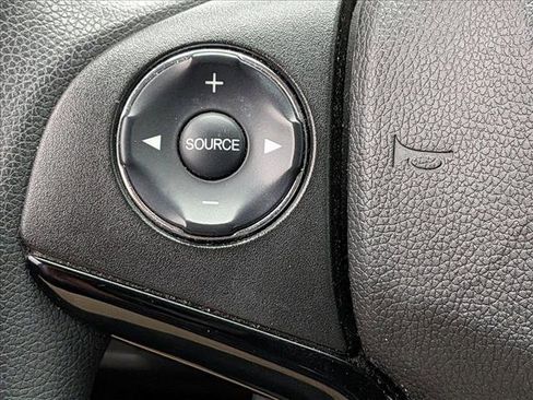 Used 2019 Honda HR-V LX image 13