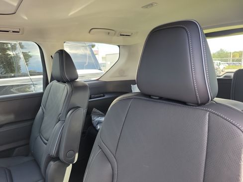 New 2026 INFINITI QX80 Luxe w/ Cargo Package image 8