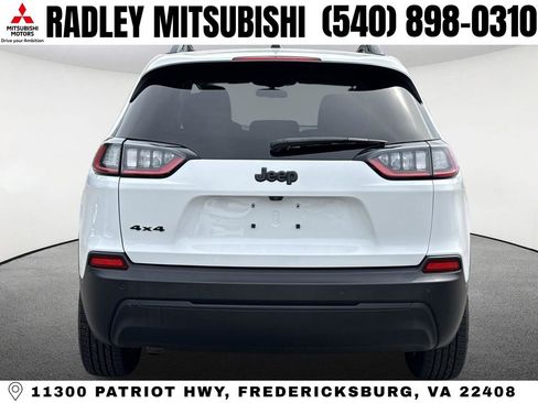 Used 2019 Jeep Cherokee Latitude Plus AWD/4WD image 19