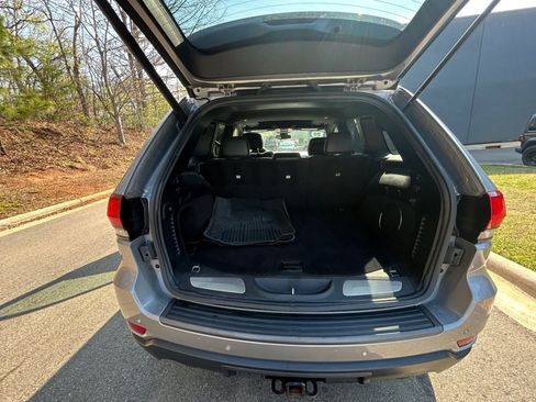Used 2020 Jeep Grand Cherokee Trailhawk image 19