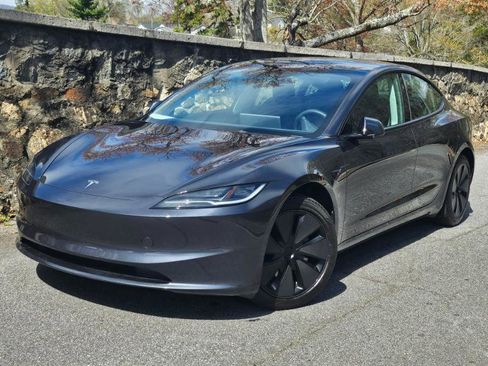 Used 2024 Tesla Model 3 RWD image 2