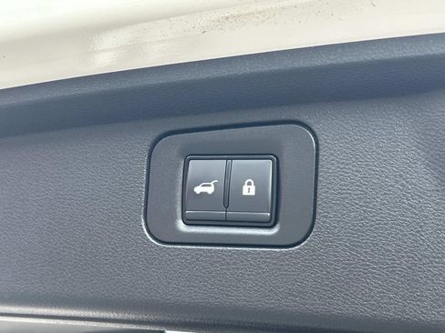 Used 2025 Nissan Armada PRO-4X w/ Pro-4X Premium Package AWD/4WD image 17