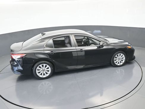 Used 2019 Toyota Camry LE image 51