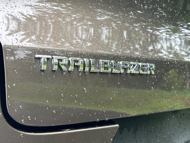 Used 2022 Chevrolet TrailBlazer ACTIV w/ Technology Package FWD image 13