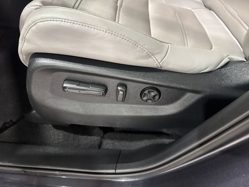 Used 2017 Honda CR-V EX-L image 19