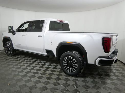 Used 2024 GMC Sierra 3500 Denali Ultimate image 5