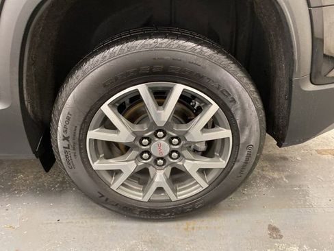 Used 2023 GMC Acadia SLE w/ Driver Convenience Package image 34