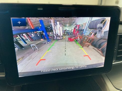 Used 2022 Ford Explorer XLT w/ Equipment Group 202A image 32