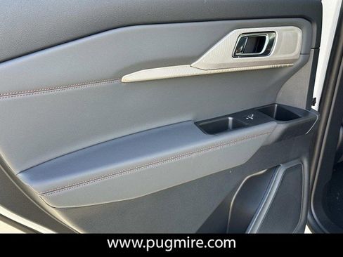 New 2026 Ford Explorer Active RWD image 21