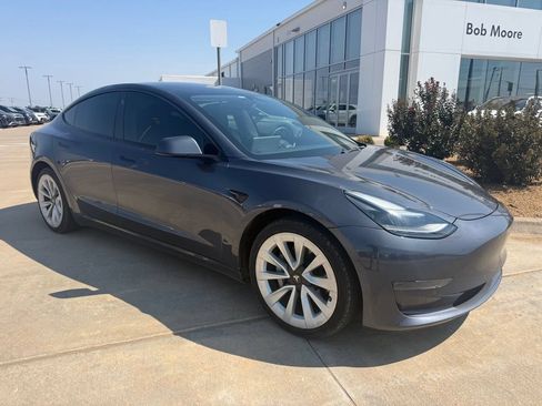 Used 2022 Tesla Model 3 RWD image 1