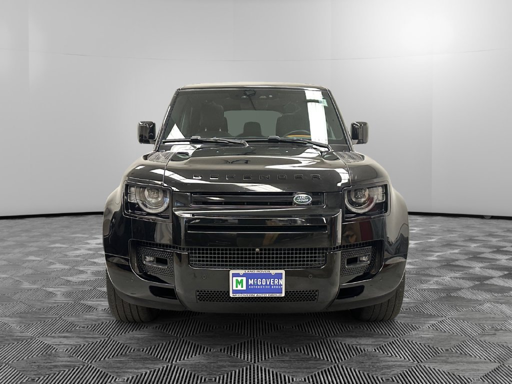 Used 2024 Land Rover Defender 110 X AWD/4WD image 8